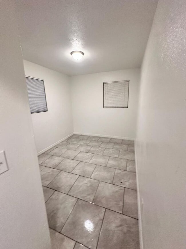Building Photo - 420 Henry Butts Dr