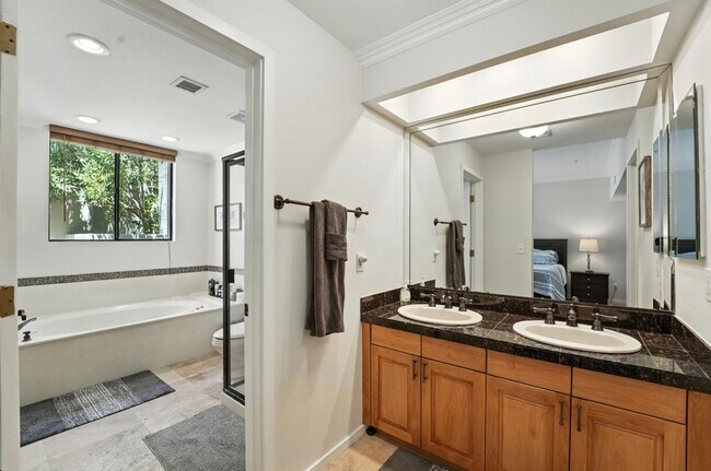 Building Photo - Furnished 2-Bed, 2-Bath Condo in Gainey Ranch