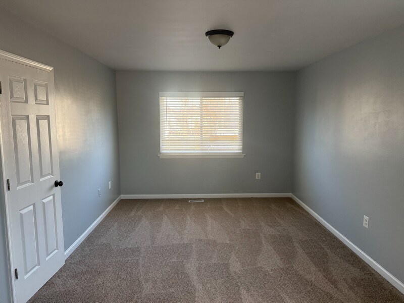 Building Photo - 5303 Stockton Ct