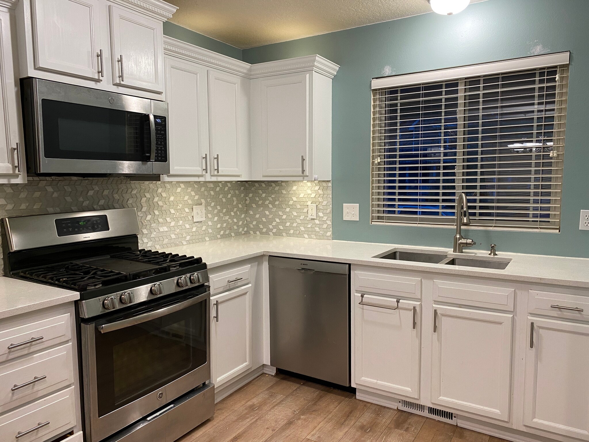 Building Photo - 2011 SW Reunion Cir