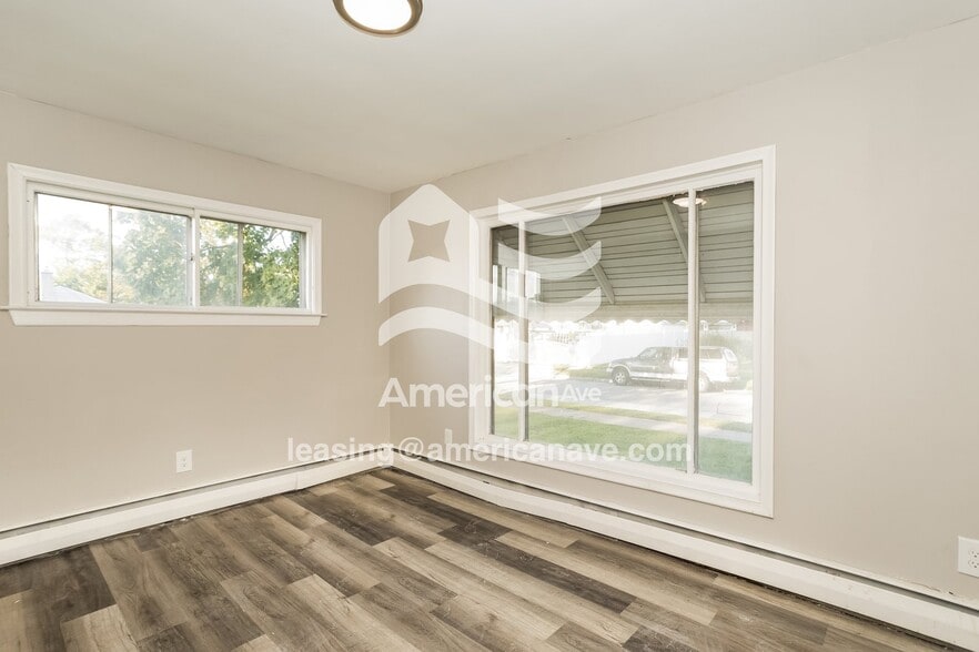 Building Photo - 25163 Pearl St