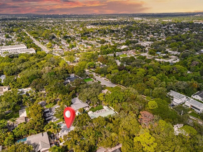 Building Photo - 2421 SW 29th Way