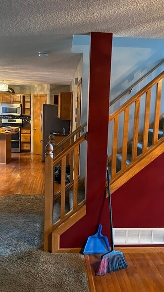 Building Photo - 2853 Wyndam Ct