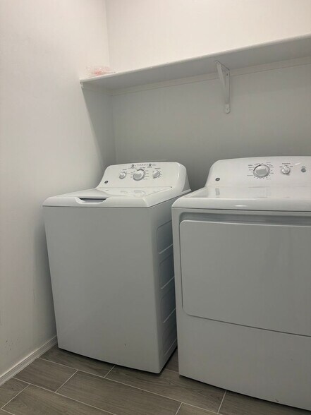 Building Photo - 21334 E Treasure Rd