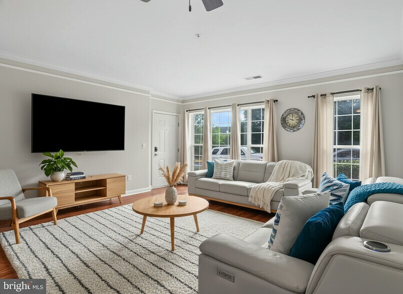 Building Photo - 15240 Torbay Way