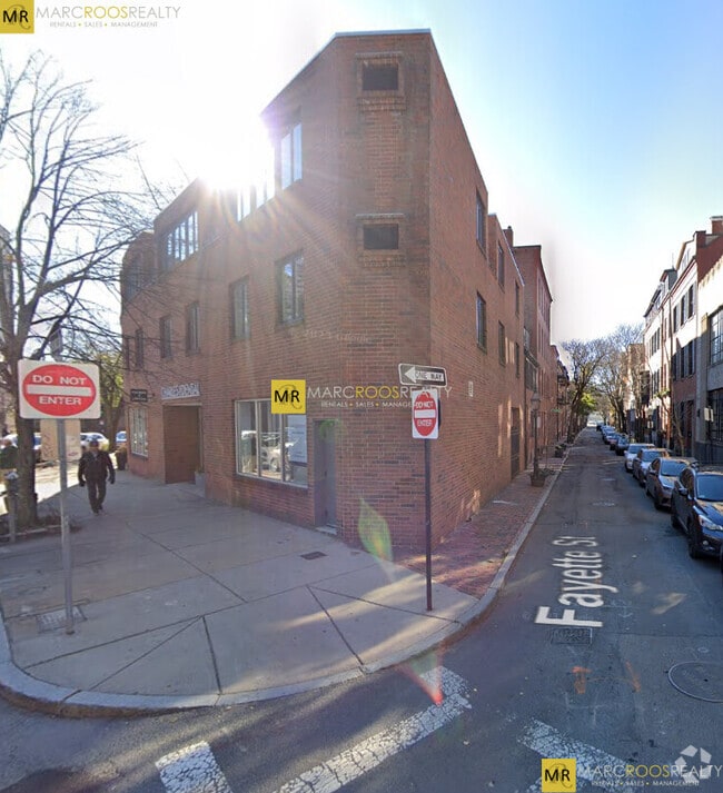 Building Photo - 2 Fayette St