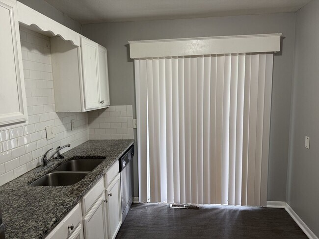 Building Photo - SEE IT NOW: Stylishly Updated Home in Inde...