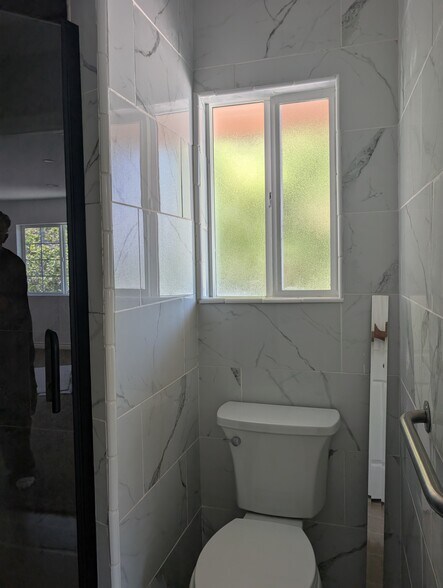 Master Bathroom - 20229 Lorenzana Dr