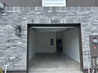 Building Photo - 1650 Greenleaf Wds Cv