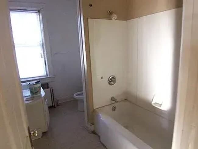 Building Photo - 719-721 Elmira St