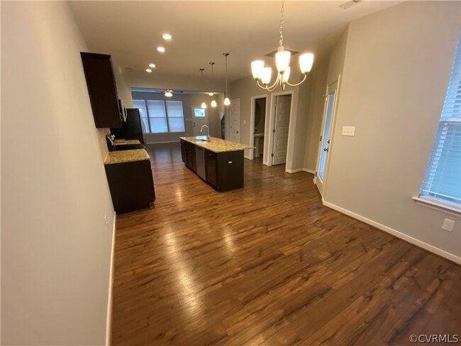 Building Photo - 8040 Rutland Village Dr