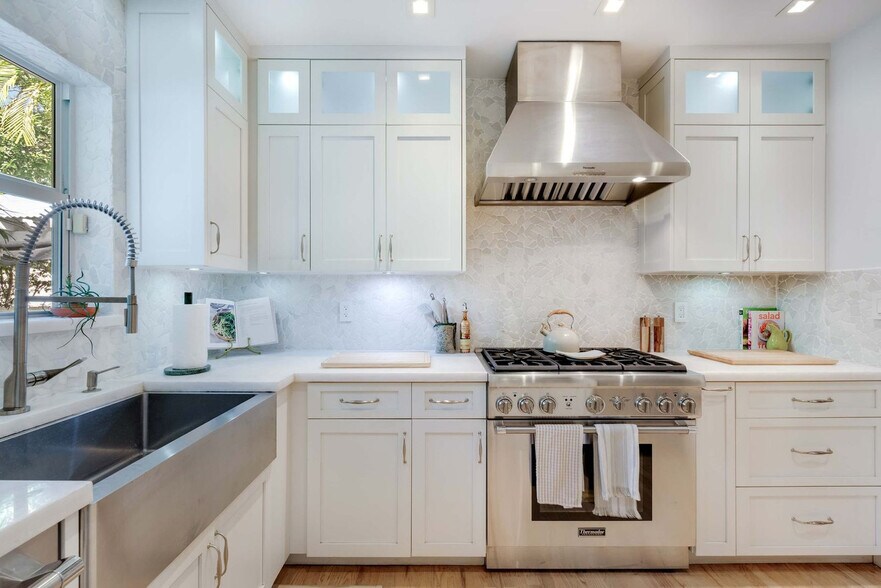 Building Photo - 4131 Lybyer Ave