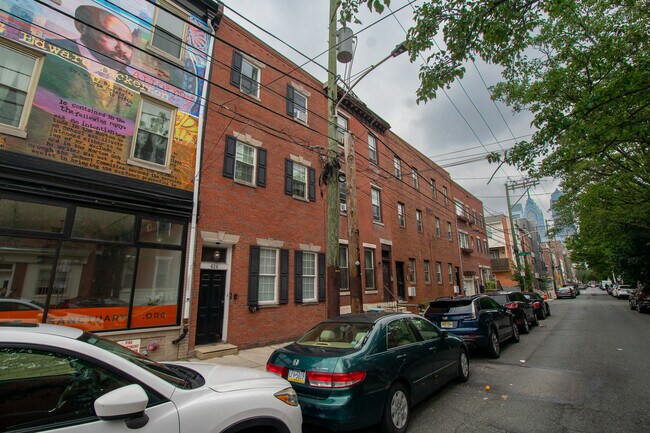 Building Photo - 626 S 16th St