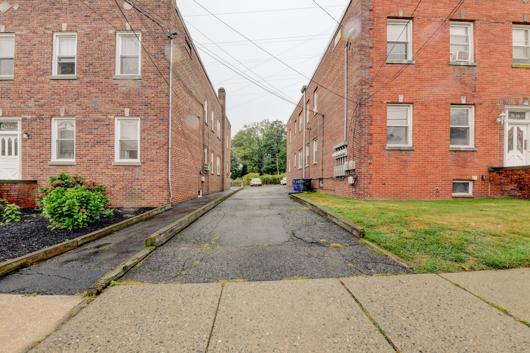 Building Photo - 71 Carmer Ave