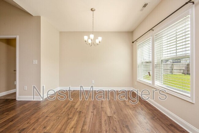 Building Photo - 620 Stonebriar Ave