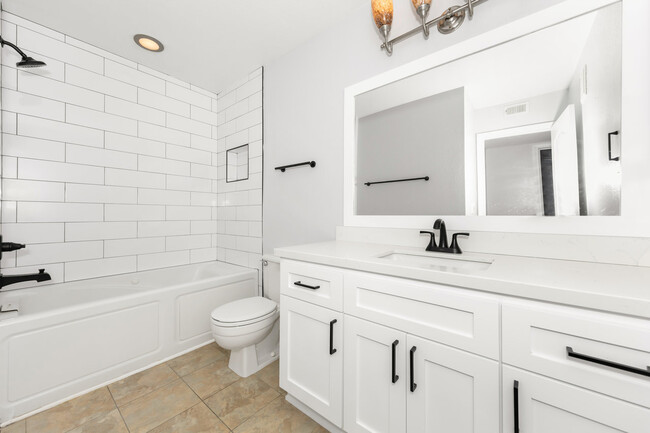 Building Photo - 12043 Alta Carmel Ct