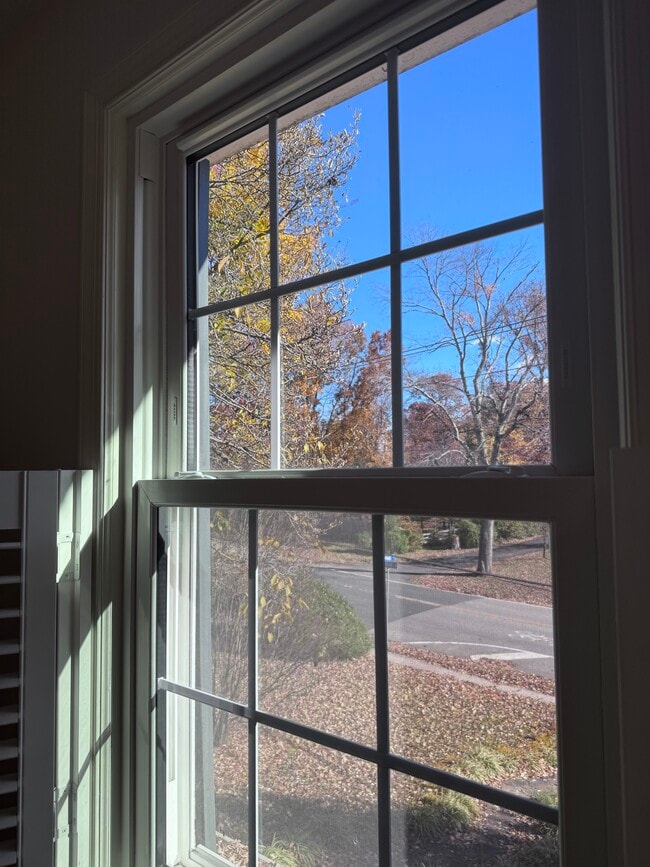 Building Photo - 5120 Sideburn Rd