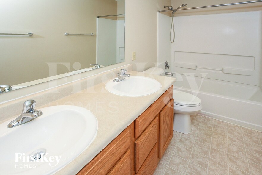 Building Photo - 15121 Proud Truth Dr