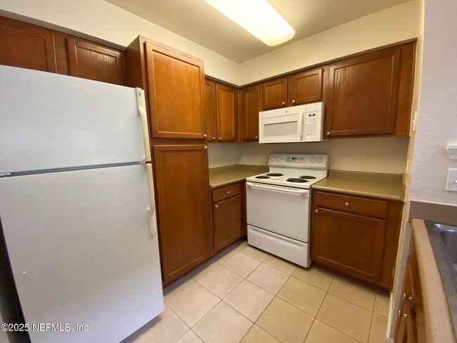 Building Photo - 8550 Touchton Rd