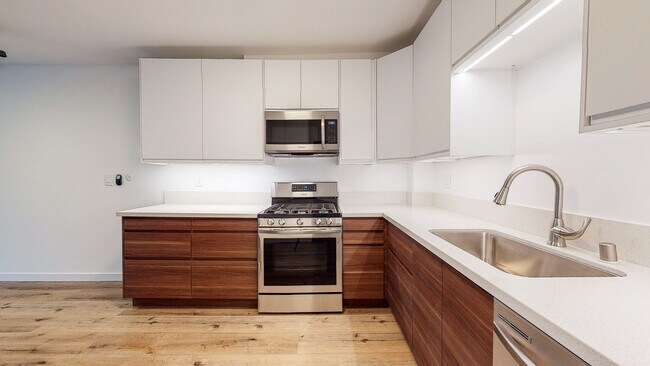 Building Photo - 16721 Sherman Way