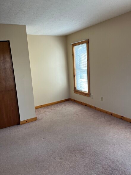 Building Photo - 401 Canal St