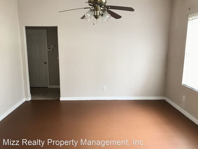 Building Photo - 4 br, 3 bath House - 433 Heather Hills Drive