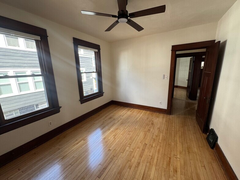 Building Photo - 2992 S Wentworth Ave