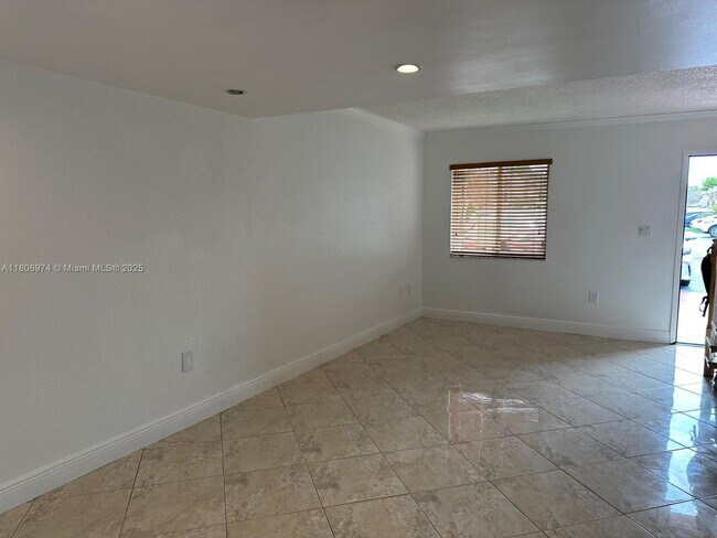Building Photo - 680 NW 82nd Pl