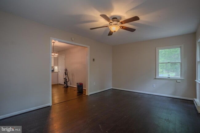Building Photo - 309 Old Shady Grove Ln
