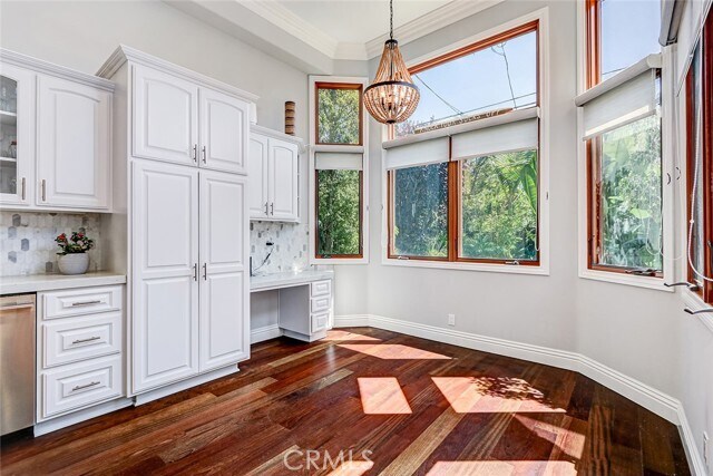 Building Photo - 3404 N Poinsettia Ave