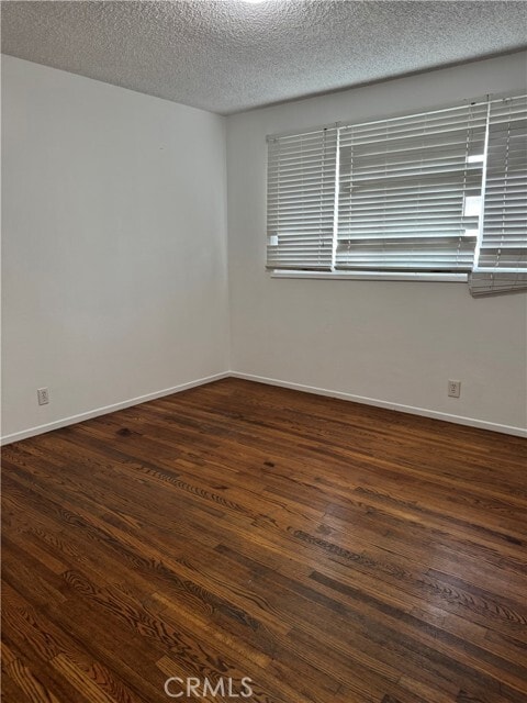 Building Photo - 3833 W 105th St