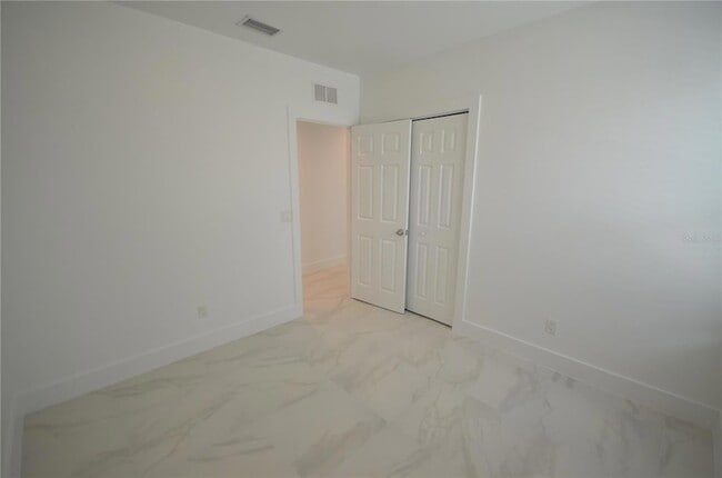 Building Photo - 2197 Davis Ct