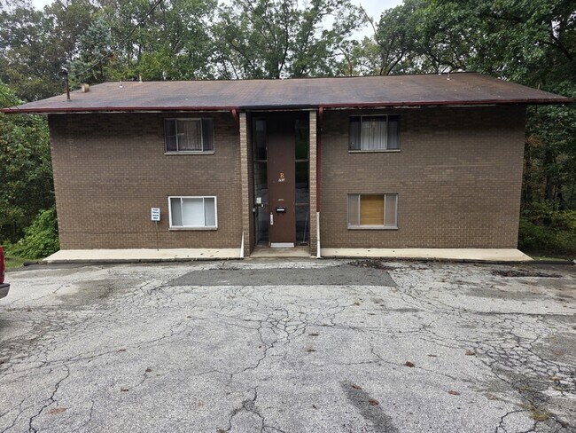 Building Photo - 763 Sylvester Way