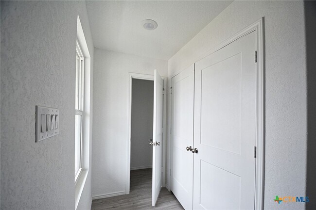 Building Photo - 3812 Far Horizon