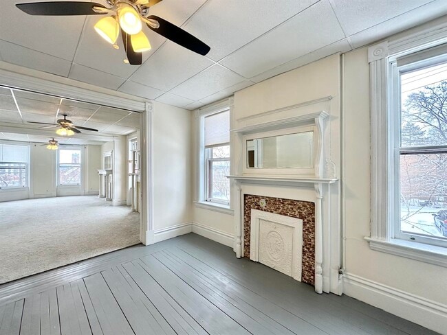 Building Photo - 270 8th St