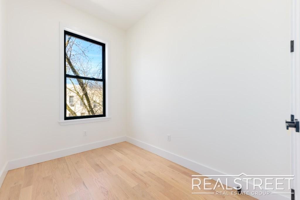 Building Photo - Brand New 4 Bed, 2 Bath with In-Unit Laund...