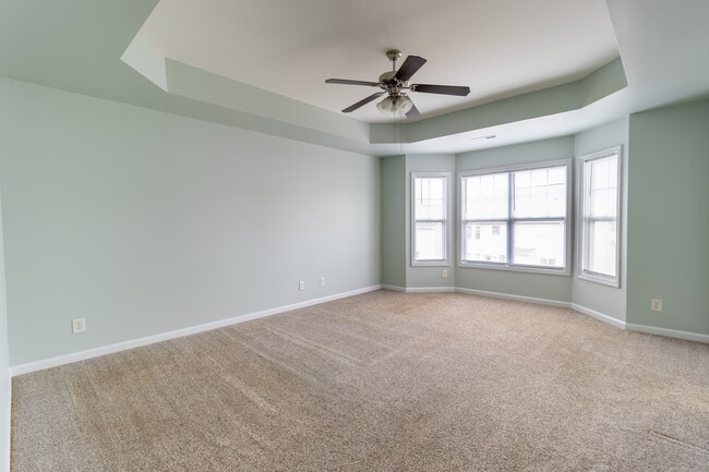 Building Photo - 2047 Sinclair Trce