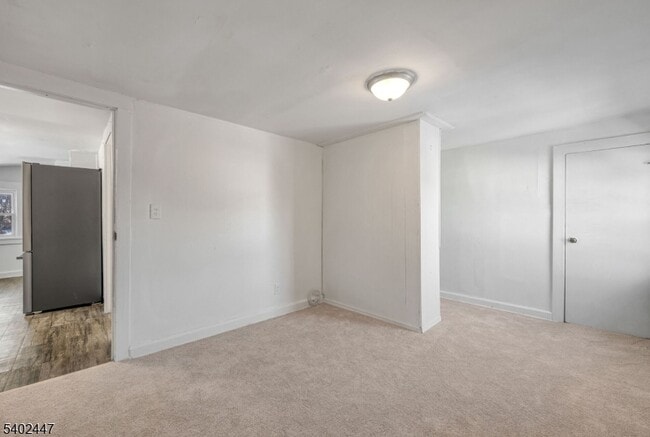 Building Photo - 69 Weaver St