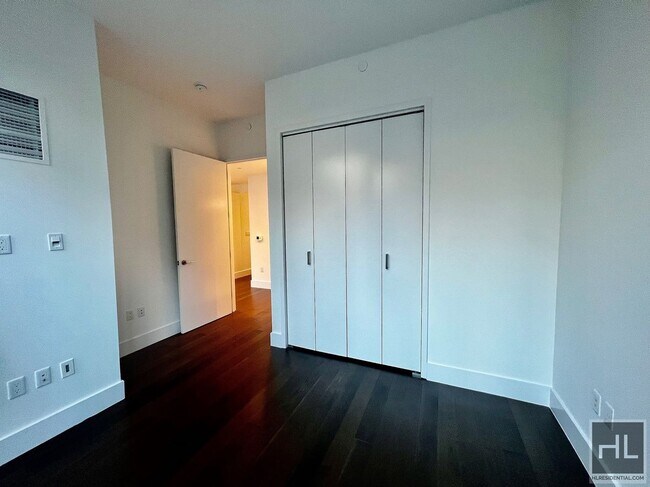 Building Photo - East 44th Street