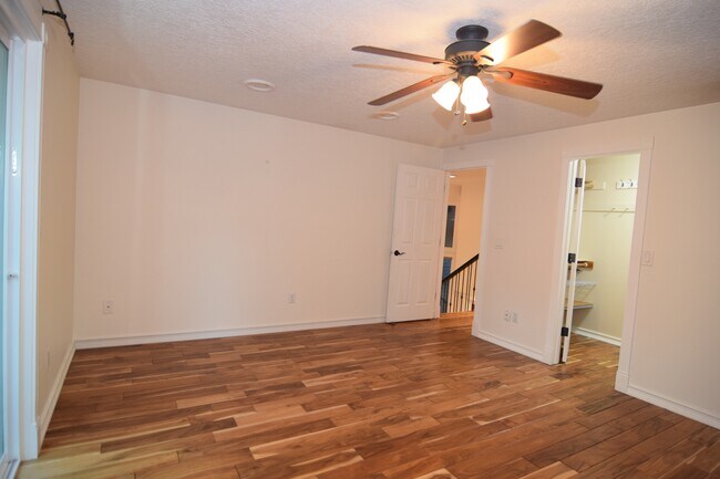 Building Photo - 17927 Ridge Lake Dr