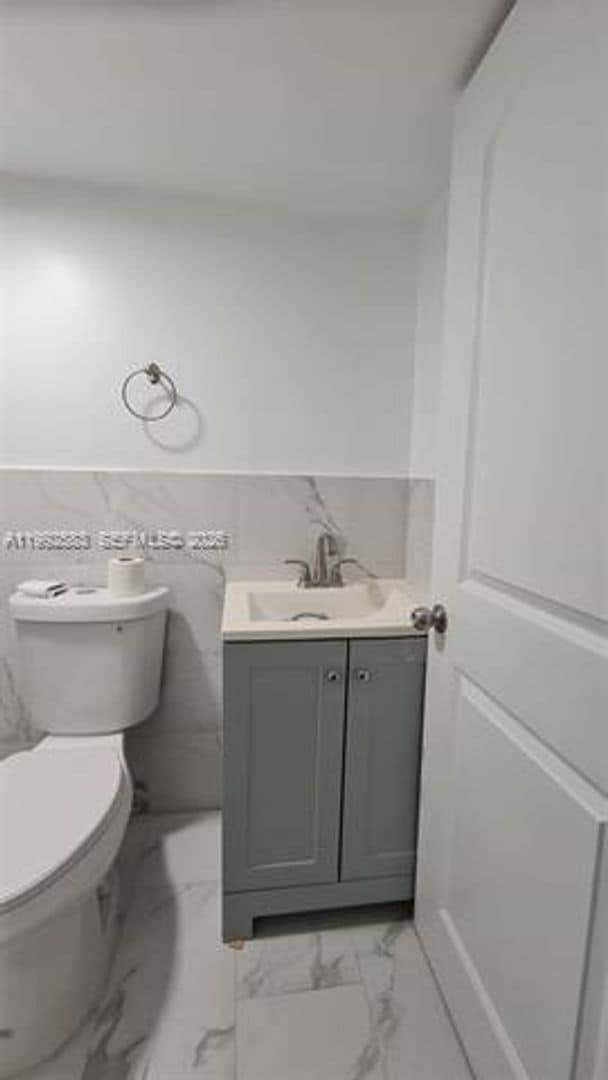 Building Photo - 6130 SW 64th Ave