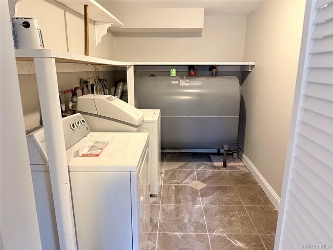 Building Photo - 12 Juniper Ln