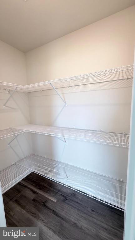 Building Photo - 107 Dinges St