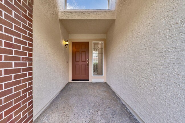 Building Photo - Updated 3 Bedroom Home with 3-Car Garage i...