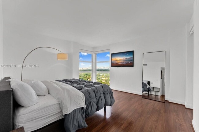 Building Photo - 4201 Collins Ave