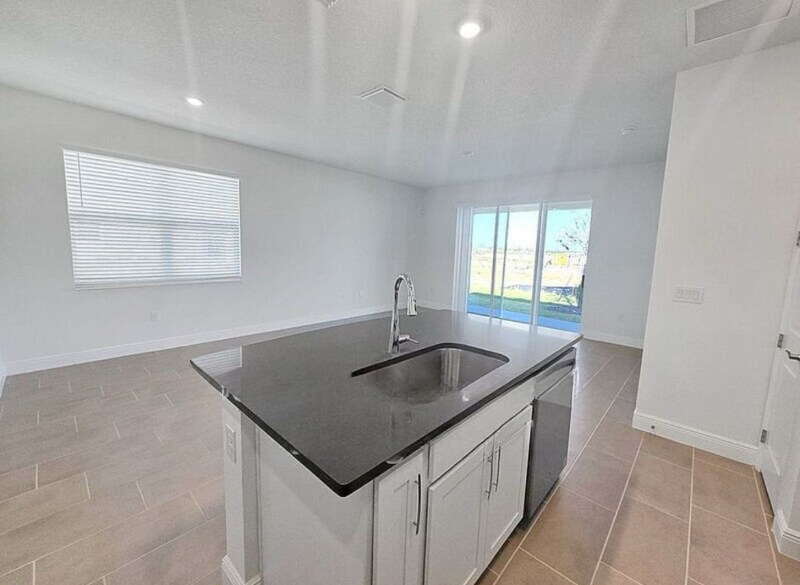 Building Photo - 9250 Gulf Hvn Dr