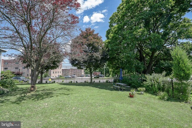 Building Photo - 7350 Ridge Ave