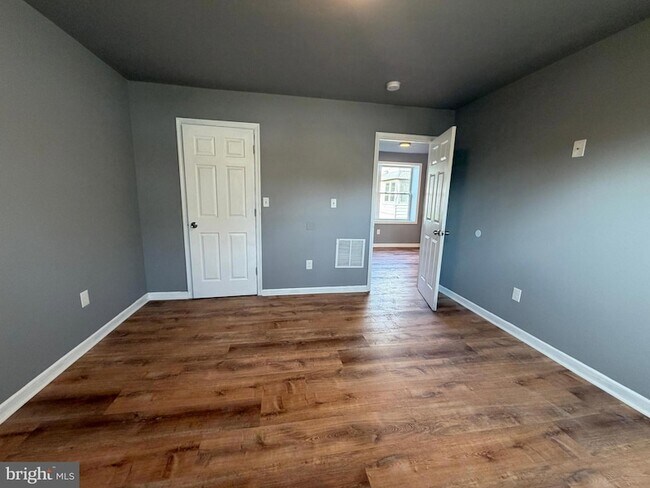 Building Photo - 5517 Schumacher Dr