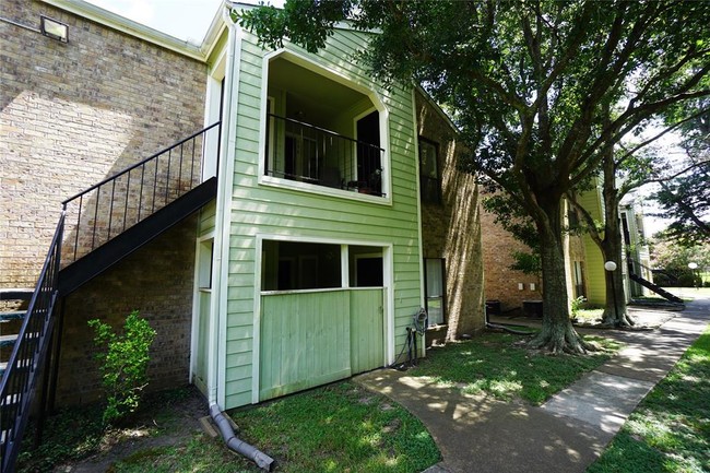 Primary Photo - 6602 Harbor Town Dr