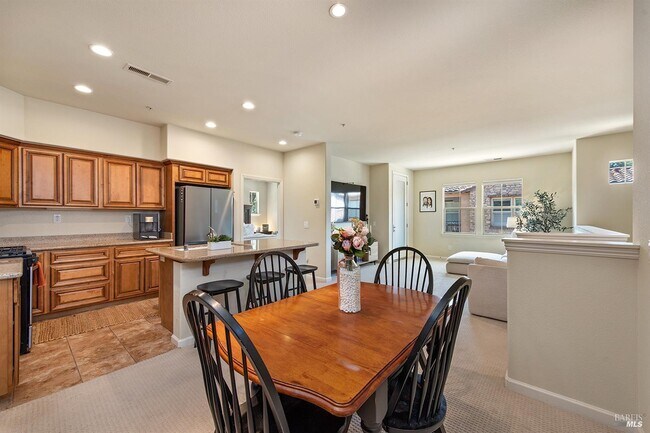 Building Photo - 180 Healdsburg Ave